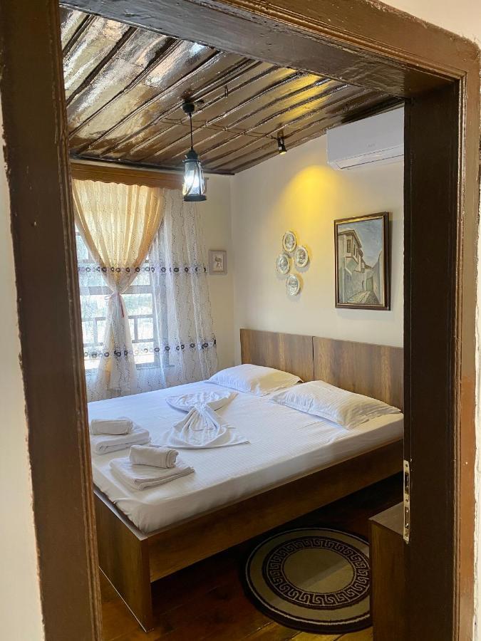 Restaurant & Guest House Semani Berati Exterior foto