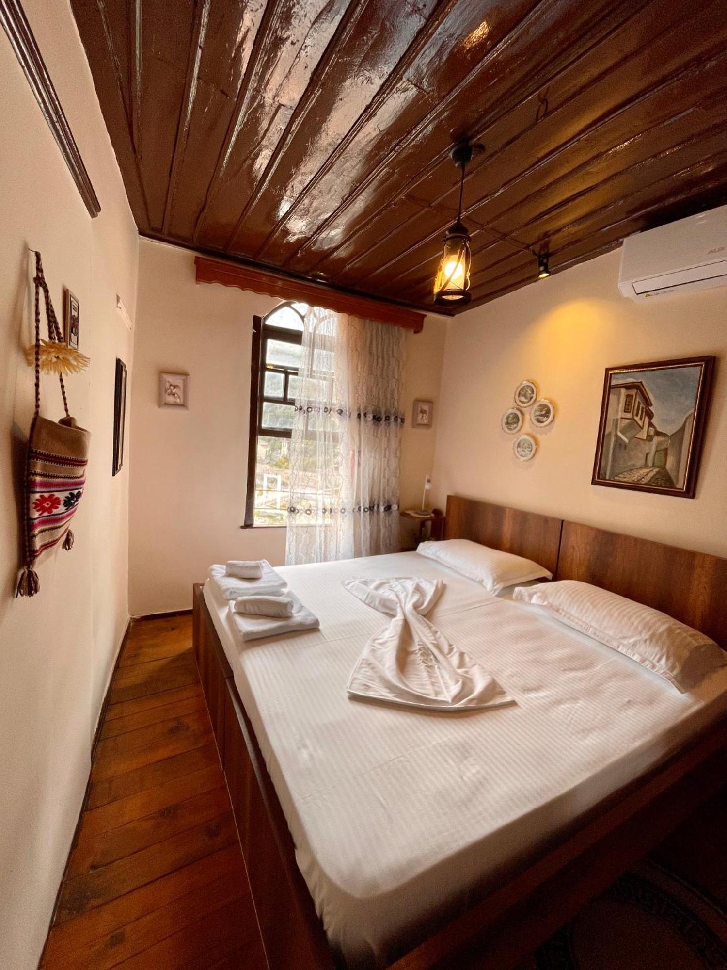 Restaurant & Guest House Semani Berati Exterior foto