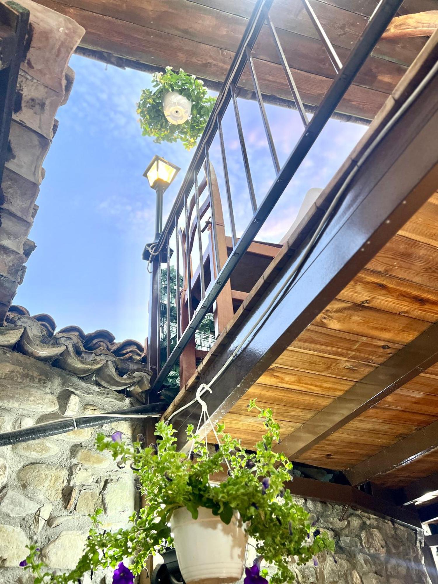 Restaurant & Guest House Semani Berati Exterior foto